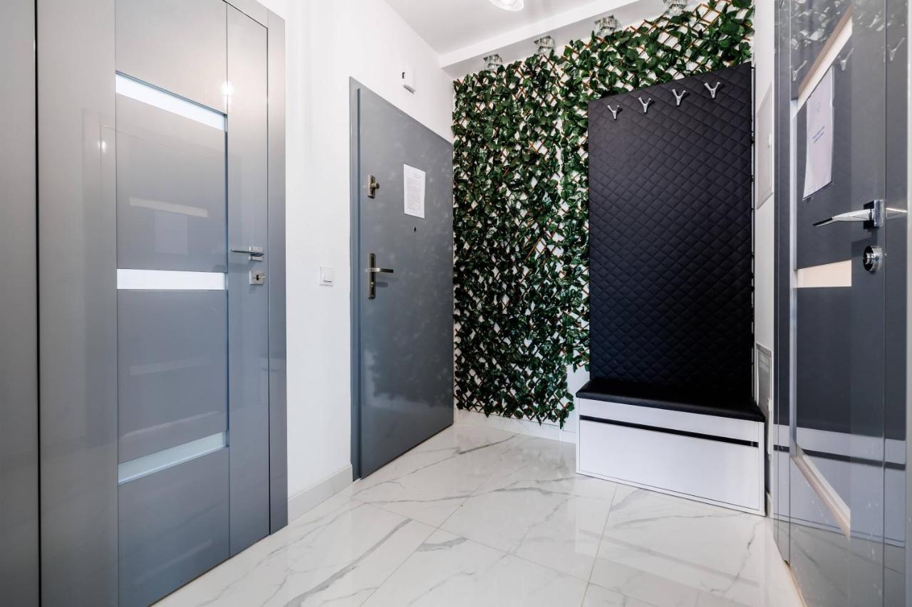 Luxury Apartment With Spa Bath- City Centre, Free Parking Rzeszów Exterior foto