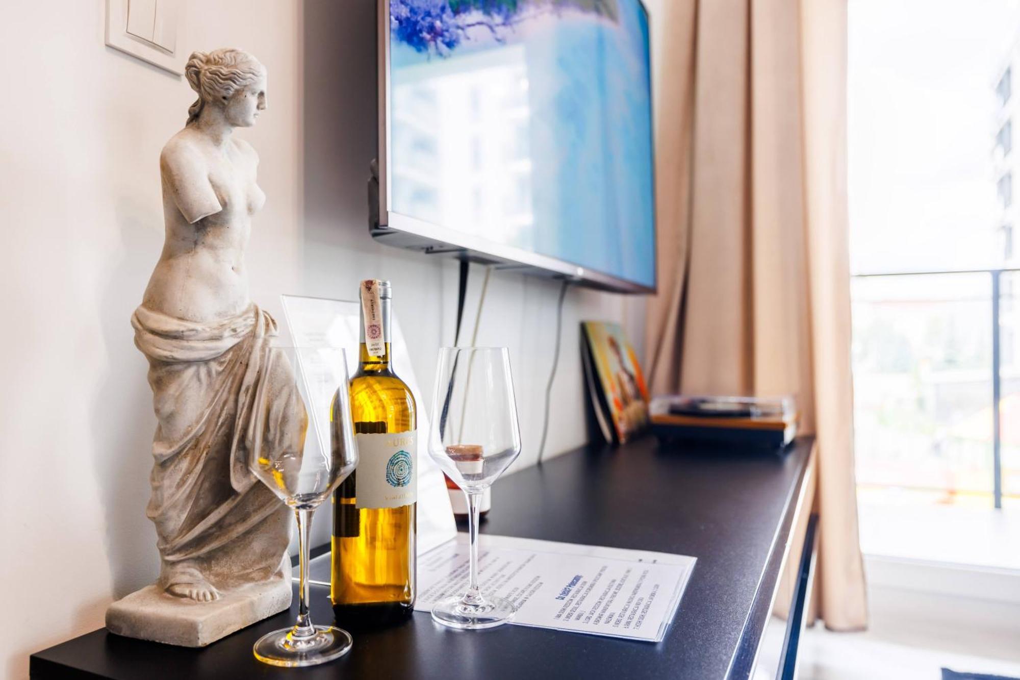 Luxury Apartment With Spa Bath- City Centre, Free Parking Rzeszów Exterior foto