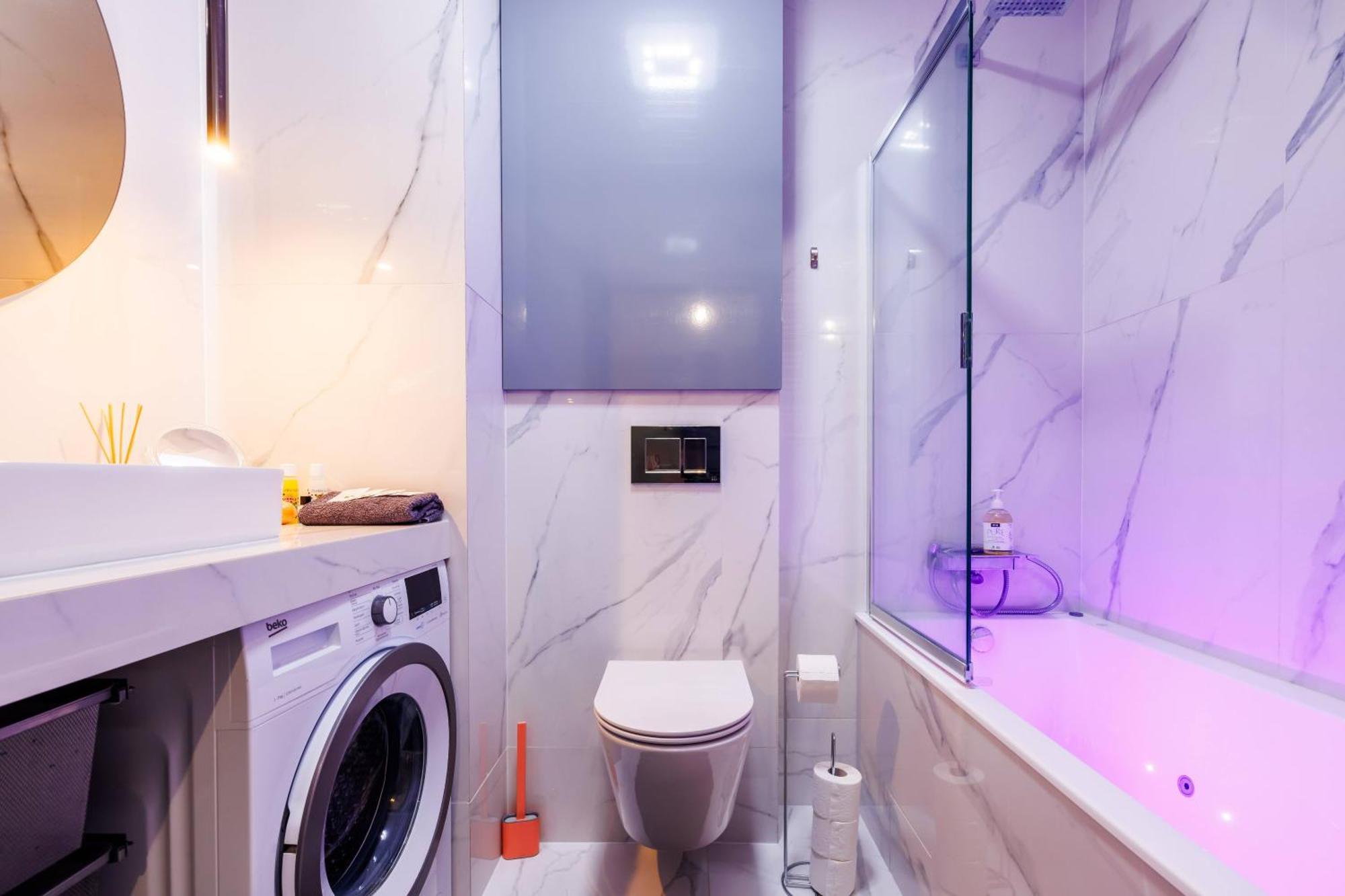 Luxury Apartment With Spa Bath- City Centre, Free Parking Rzeszów Exterior foto