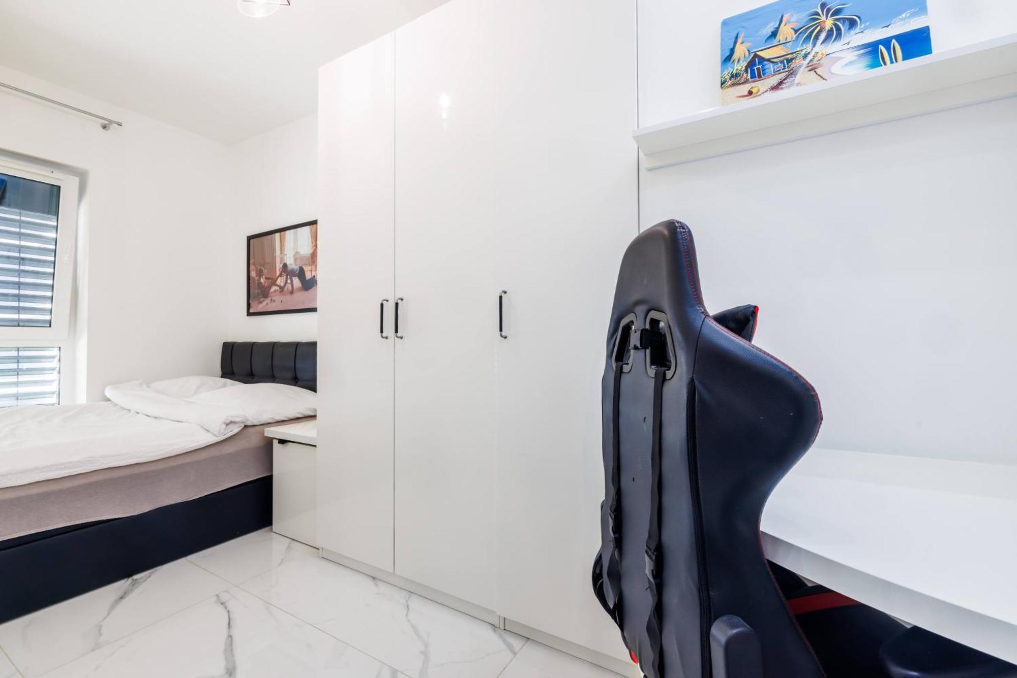 Luxury Apartment With Spa Bath- City Centre, Free Parking Rzeszów Exterior foto